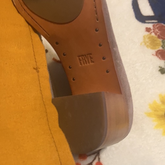 Frye - Picture 4 of 6